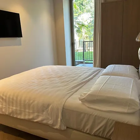 Luxury La Baia Апартаменты *